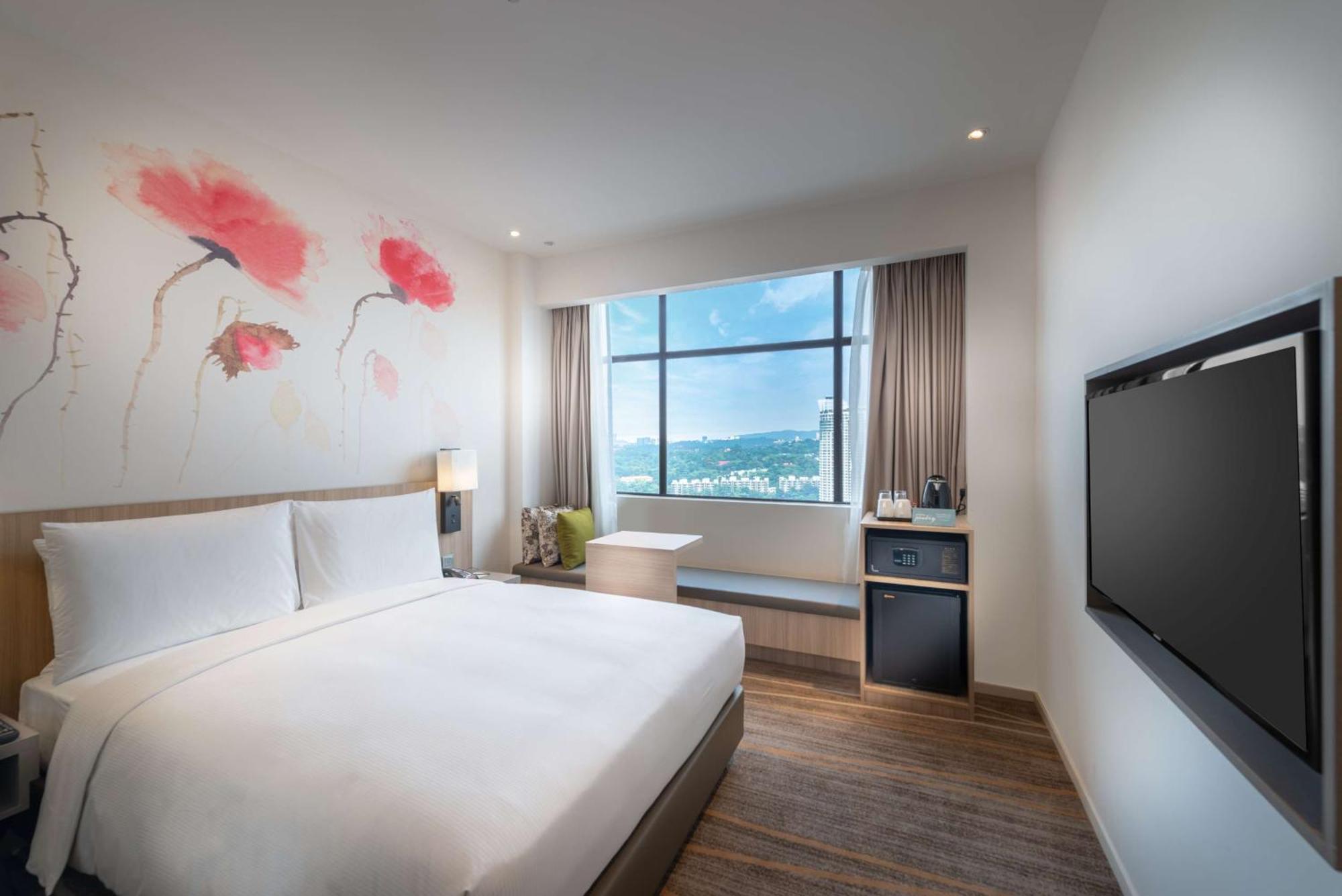 Hilton Garden - South